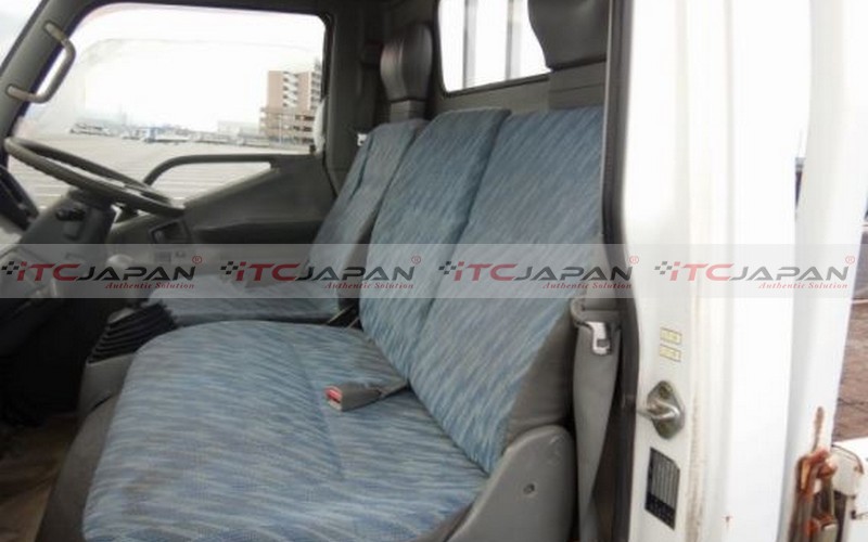 MITSUBISHI CANTER (1996)