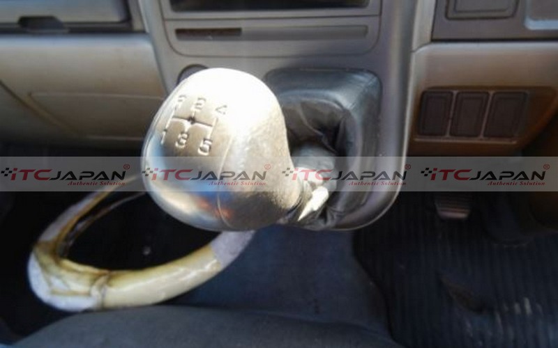 MITSUBISHI CANTER (1996)