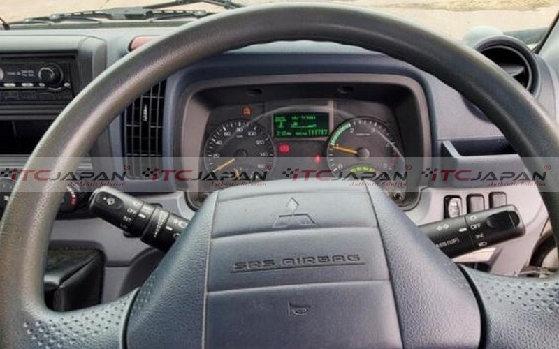MITSUBISHI CANTER (2011)