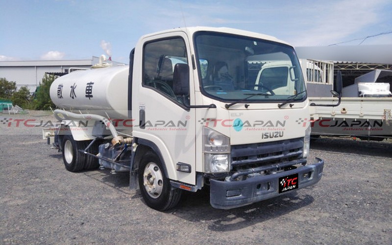 ISUZU Elf SPRINKLER TRUCK (2014)