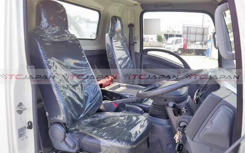 ISUZU Elf SPRINKLER TRUCK (2014)