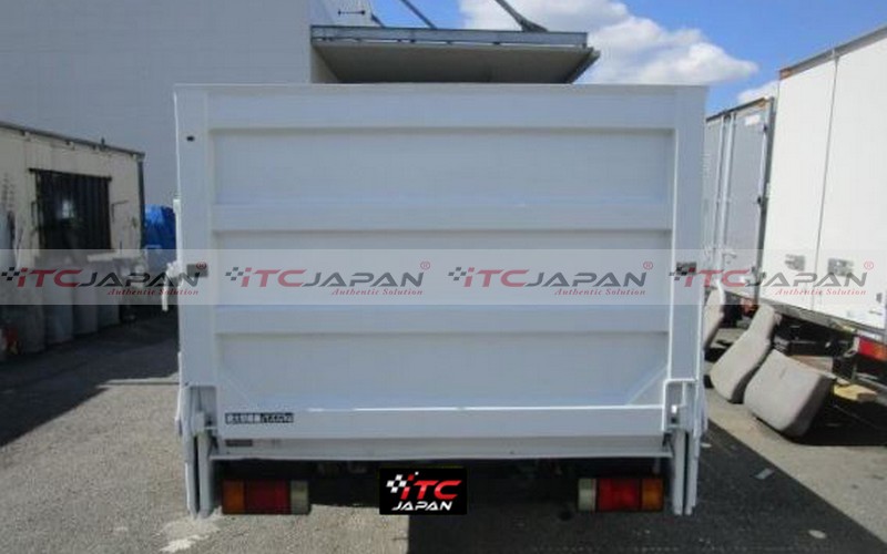 ISUZU ELF (2006)