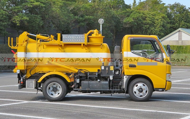 HINO DUTRO VACUUM DUMPER (2006)