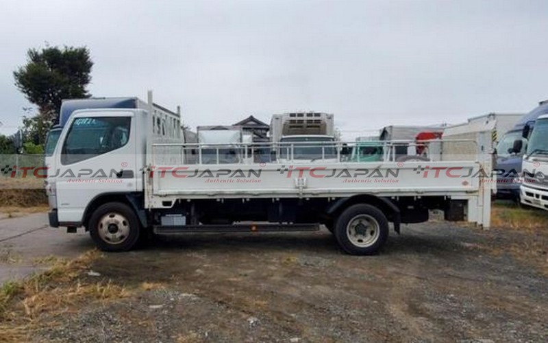 MITSUBISHI CANTER (2011)