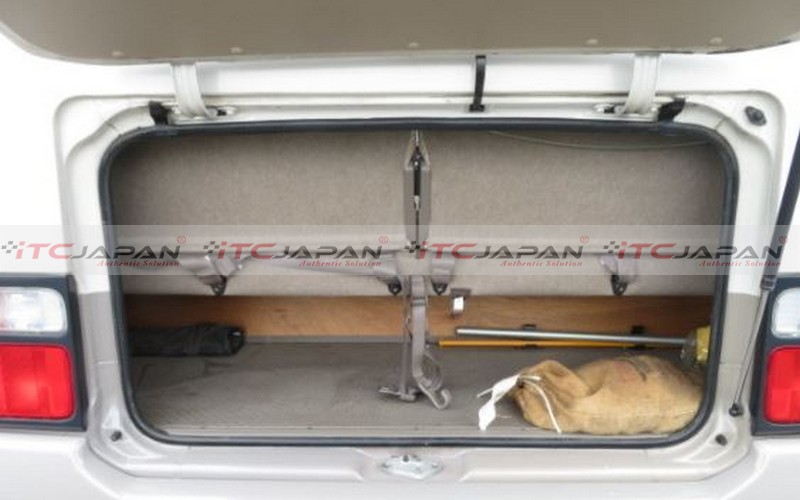 TOYOTA COASTER (1999)