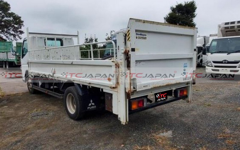 MITSUBISHI CANTER (2011)