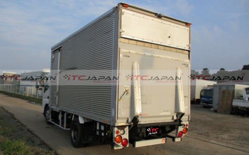 MITSUBISHI CANTER (2006)