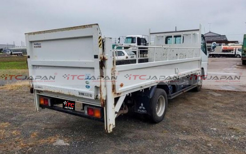 MITSUBISHI CANTER (2011)