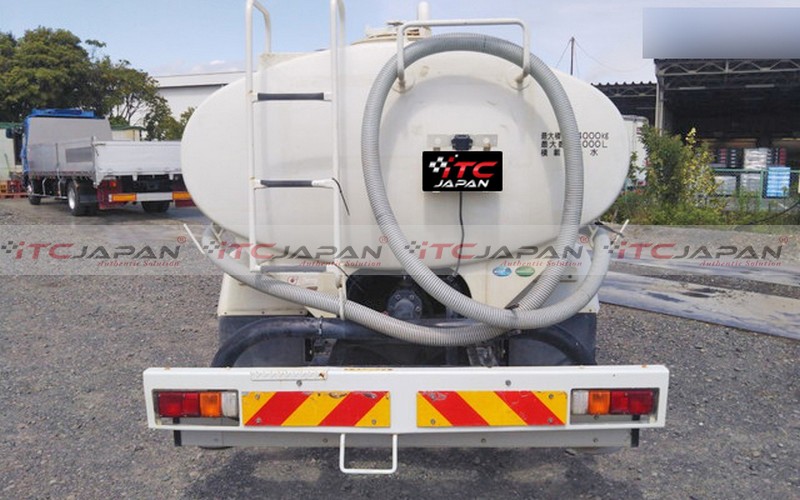 ISUZU Elf SPRINKLER TRUCK (2014)