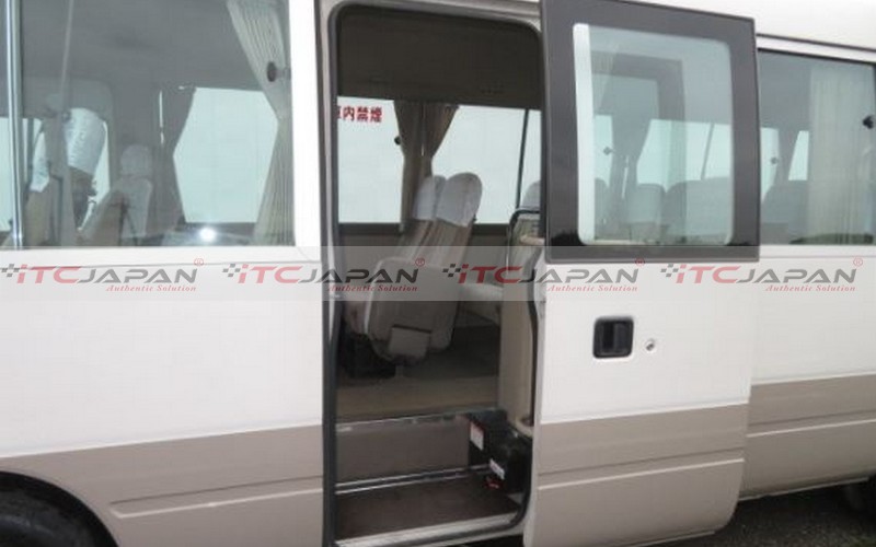 TOYOTA COASTER (1999)