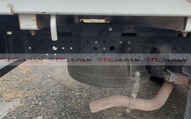 MITSUBISHI CANTER (2011)