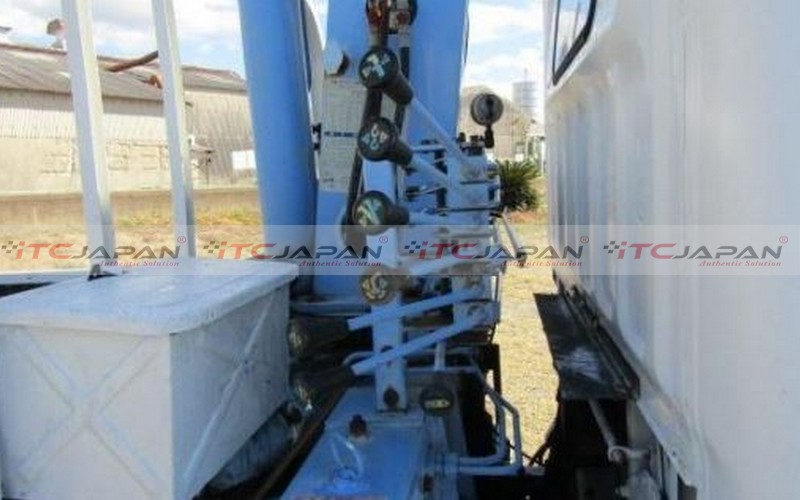 MITSUBISHI CANTER CRANE (1990)