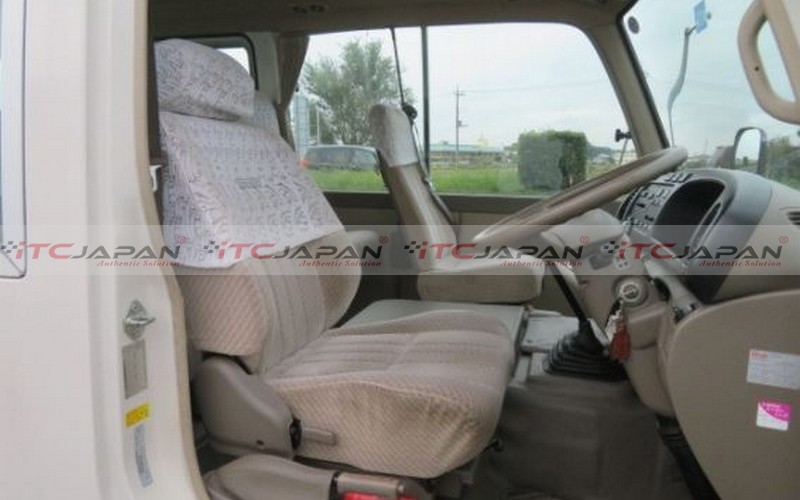 TOYOTA COASTER (1999)