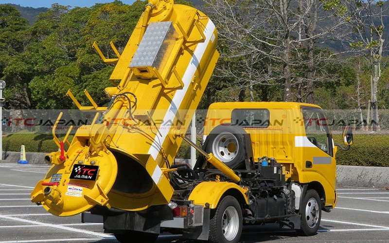HINO DUTRO VACUUM DUMPER (2006)