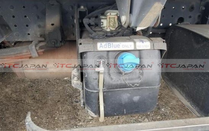 MITSUBISHI CANTER (2011)