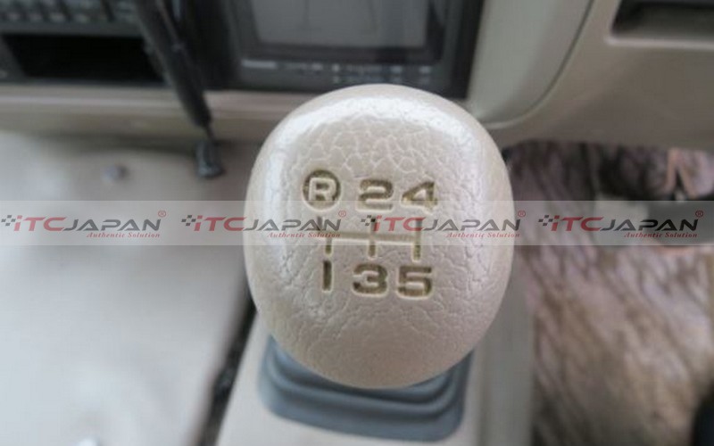 TOYOTA COASTER (1999)