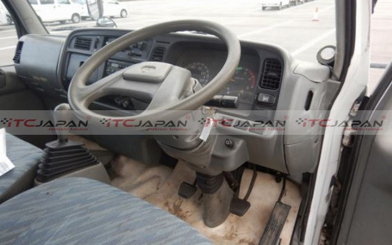 MITSUBISHI CANTER (1996)