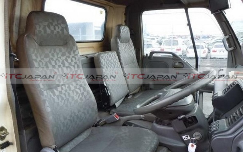 ISUZU FORWARD (2005)