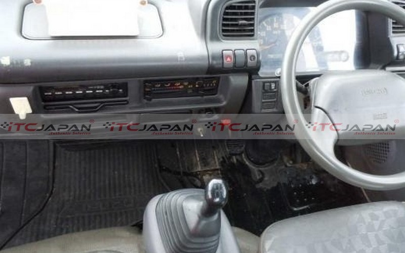 ISUZU FORWARD (2005)
