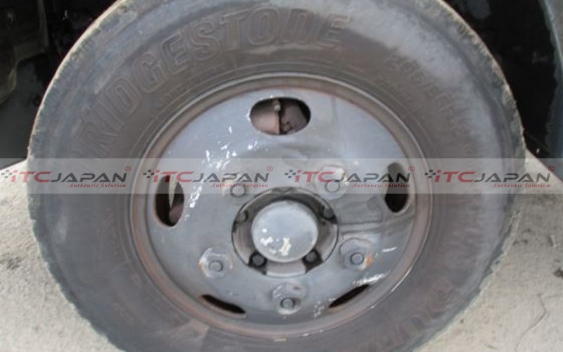 MITSUBISHI CANTER (2012)